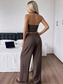 SHEIN EZwear 女款純色百褶掛脖上衣與長褲休閒日常套裝 - 巧克力棕 - 查看 2