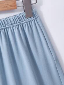 SHEIN Vacaura 2件組青少年男孩套裝，圓領套頭短袖上衣與運動短褲，休閒夏季套裝 - 藍色 - 查看 6