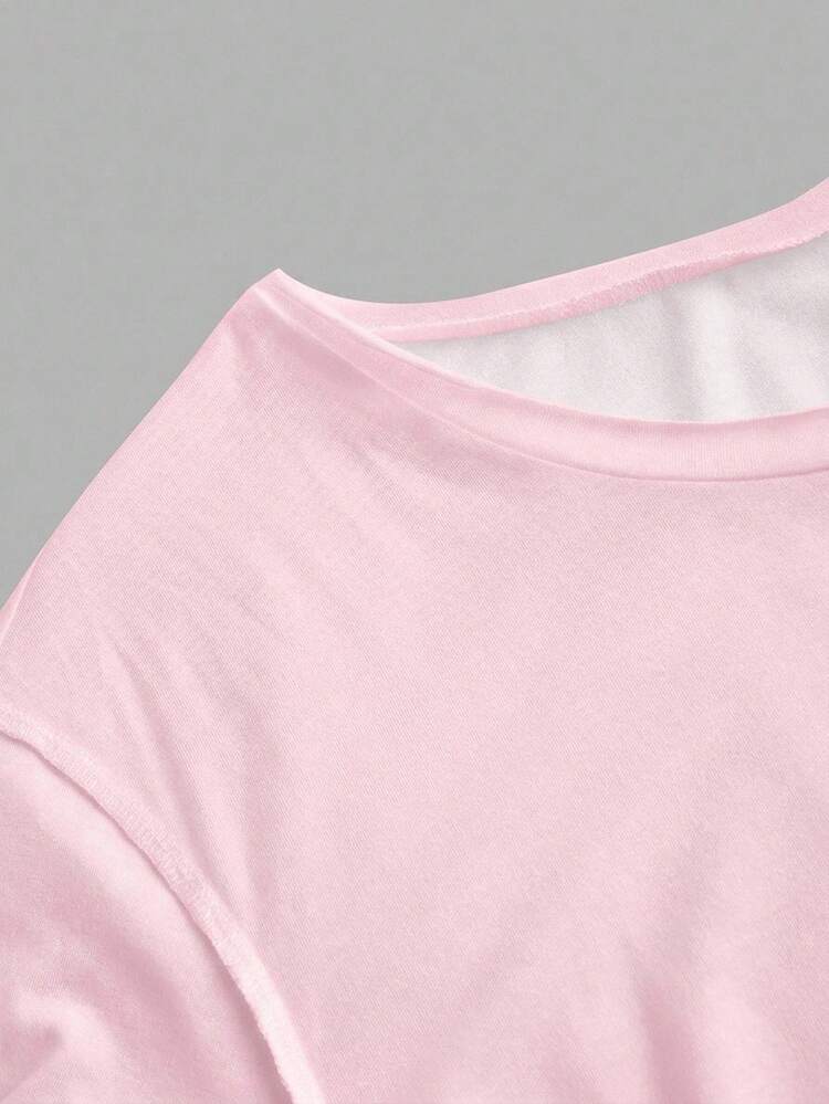 SHEIN EZwear 休閒極簡風海軍藍線條藝術英文杯子印花粉色露肩落肩短袖寬鬆女款T恤，女通勤穿搭、音樂節、沙灘穿著、度假穿搭、夏季女裝 - 彩色 - 查看 5
