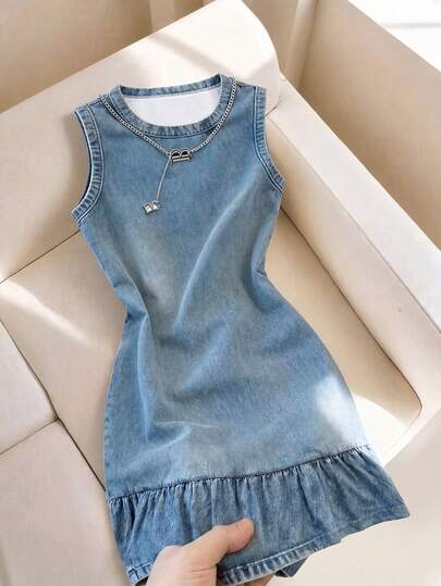 Franclia Vestido corto de verano sin mangas para talla grande, de imitación de denim, con hombros descubiertos, cintura ceñida, corte ajustado, dobladillo sencillo, volantes de encaje, estilo elegante y dulce, versátil para uso diario, ir al trabajo, citas y fiestas