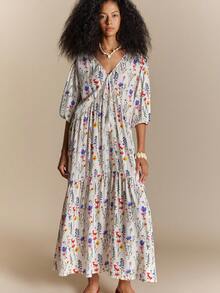 Écloséra French Country-Style Floral V-Neck Maxi Dress With A Drawstring Waist And Three-Quarter Lantern Sleeves-A Versatile, Casual Piece For Autumn Styling. - White - View 3