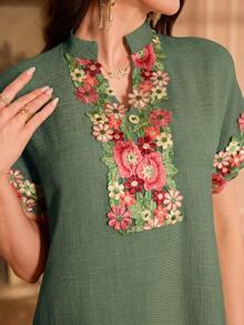 Al Najma 刺繡領花卉肩袖小立領優雅洋裝 - 綠色 - 查看 6