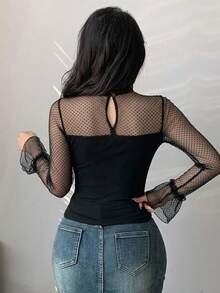 DAZY 女款黑色蕾絲飾邊拼接修身優雅通勤透視網紗短袖上衣，適合夏季與秋季，適用婚禮、宴會與派對 - 黑色 - 查看 3