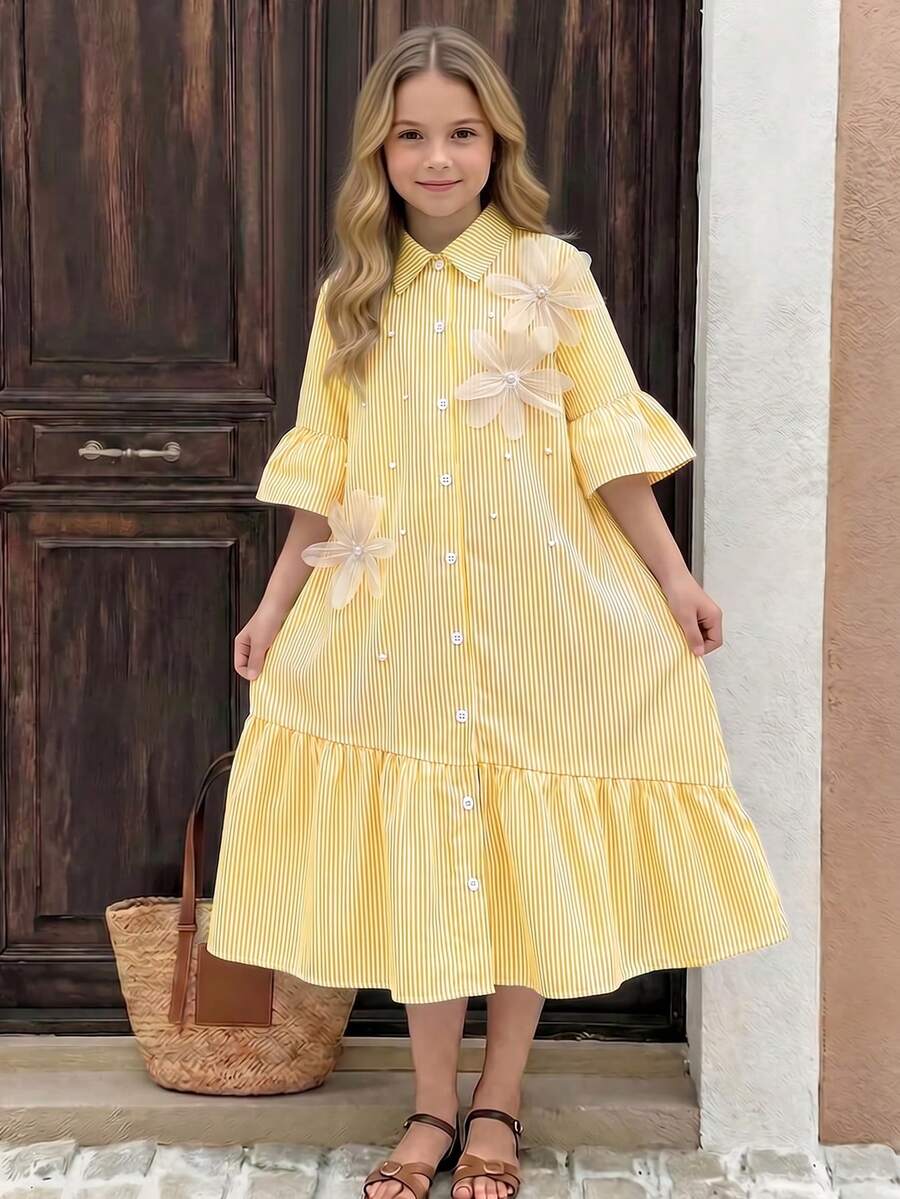 SHEIN Sparklyn 1件少女款韓式軟質黃色條紋襯衫洋裝,細直條紋身裙搭配散落珍珠裝飾,3D網紗花領,單排扣,短袖,喇叭下擺附荷葉魚尾,寬鬆直筒版型,薄款夏季日常穿著、購物與野餐穿搭 - 黃色 - 查看 1