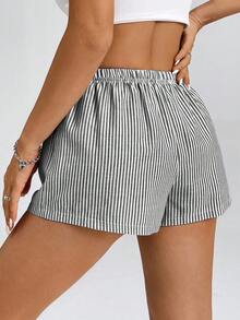 SHEIN PETITE 女款條紋低腰短褲，適合夏季度假海灘 - 黑與白 - 查看 2