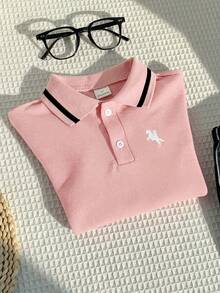 SHEIN 1件男童休闲修身学院风翻领印花针织短袖polo衫，适合日常穿着、上学、外出、运动、春夏穿着。 - 粉色 - 查看 7