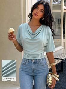 Modelyn Top de manga corta con cuello drapeado y brillo, camiseta elegante de corte corto con cintura plisada de lujo para mujer - Verde - Ver 5
