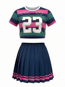 SHEIN Sparklyn 青少年女孩彩色對比色學院風條紋數字印花百褶裙兩件套，復古對比色粉綠條紋短袖T恤，寬鬆短版印花款，搭配海軍藍粉色滾邊高腰百褶迷你裙，青春校園女孩風休閒套裝，返校季 - 彩色 - 查看 4
