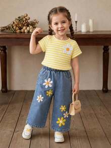 SHEIN Playful Pals 嬰兒/幼兒（女童）黃色針織提花短袖T恤與藍色長褲蝴蝶結套裝，時尚休閒女童套裝 - 黃色 - 查看 2