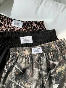 Comfortcana Bộ 3 quần short nữ mùa hè phong cách thường ngày, thoải mái, thích hợp cho đi làm, với các họa tiết trang trí, màu trơn, họa tiết da báo và họa tiết cây cối phủ khắp quần. - Nhiều màu - Xem 7