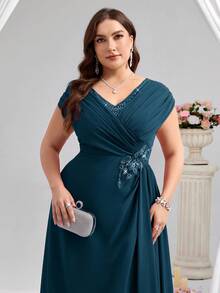 Coutiva Plus Size Women's Elegant Romantic Mother Of The Bride Dress - Dark Green - View 6