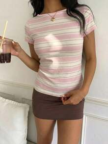 CovetEZ 休閒簡約粉色條紋印花女款T恤，適合夏季 - 彩色 - 查看 4