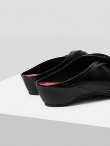 Mnmlis Women's Fashion Commuter Versatile, Wedge Heel Thick Sole Pointed Kink Flower Shoes Fall Shoes - Black - View 3