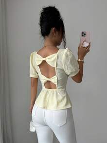 Elenzga Blusa de mujer elegante y de moda para el verano, cuello cuadrado amarillo, diseño de mangas abullonadas, decorada con patrón de jacquard floral vintage francés, dulce y encantadora, cintura esbelta, detalle de lazo hueco en la espalda. Adecuada para uso diario, ir al trabajo, vacaciones, citas - Amarillo - Ver 2