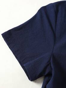 SHEIN 青少年女孩深藍色 Polo 領刺繡圖案荷葉邊休閒洋裝，校服風格，適合學校、戶外活動、購物、日常穿著 - 藏蓝色 - 查看 10