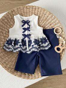 SHEIN Playful Pals 新生女嬰無袖圓領前扣蝴蝶結下擺定位刺繡鬆緊腰直筒褲套裝 夏季 - 藏蓝色 - 查看 6