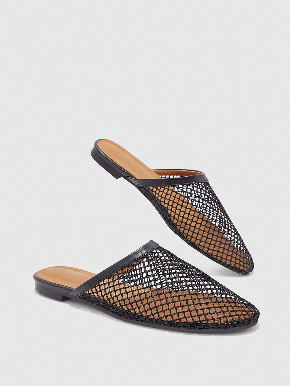 CUCCOO BIZCHIC Commuter Closed Toe Women Wear Beautiful Woven Mesh Hollow Flat-Bottomed Slippers