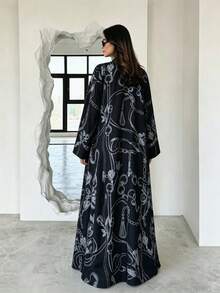 Yasmyna 鏈條印花長袖寬鬆版型阿巴雅長袍 - 黑色 - 查看 2