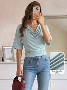 Modelyn Top de manga corta con cuello drapeado y brillo, camiseta elegante de corte corto con cintura plisada de lujo para mujer - Verde - Ver 4