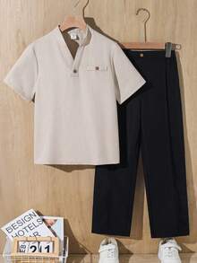 SHEIN 兒童青少年男孩休閒V領短袖上衣與長褲套裝 - 彩色 - 查看 1