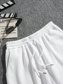 Manfinity Dauomo Pantalones cortos con cordón en la cintura y gráfico de letras para hombres - Blanco - Ver 5