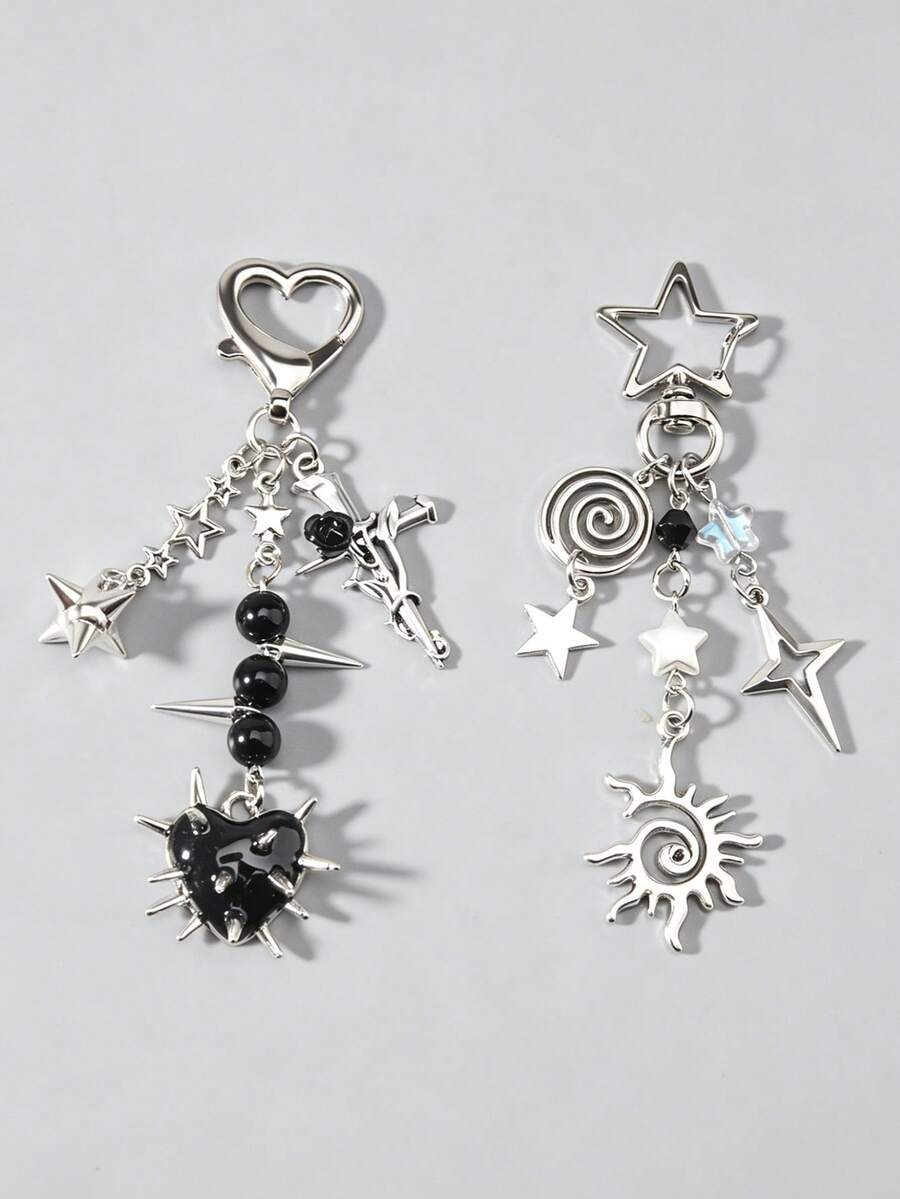 ROMWE Goth 2 Piezas/Set Llaveros de Pareja Góticos con Remaches, Cuentas, Vórtices, Sol, Estrellas, Cruces, Corazones de Espinas Oscuras, Decoración para Bolsos - Negro A - Ver 1