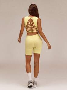 GLOWMODE Ultrafine weiches nahtloses Crisscross-Crush-Strick-Tanktop mit Feuchtigkeitsableitung, offenem Rücken, abnehmbaren Cups, quadratischem Ausschnitt, verkürzt, für Laufen, Fitnessstudio und Workout - French Vanilla - Übersicht 7