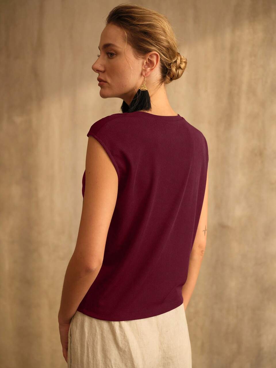 ASYMMETRICAL NECKLINE CAP SLEEVE PULLOVER T-SHIRT, VERSATILE CROPPED