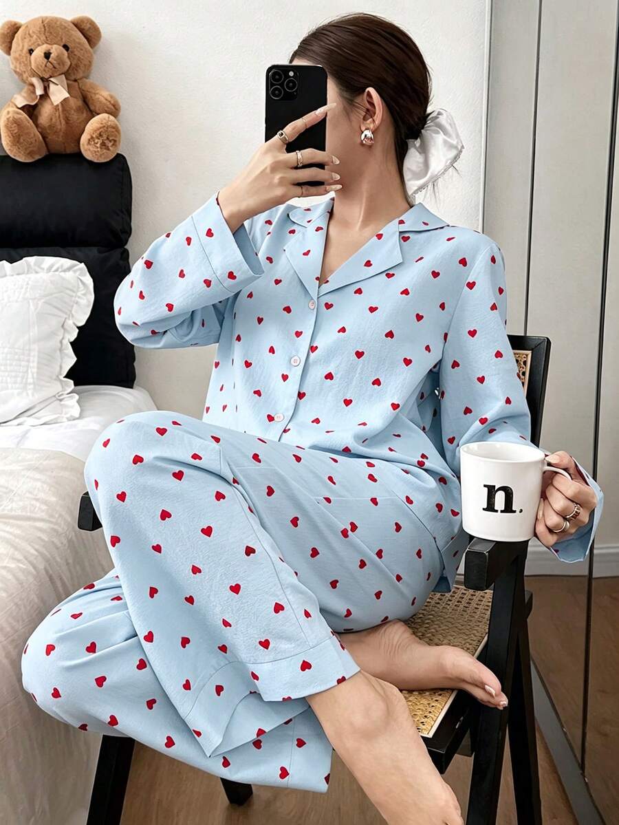 SHEIN Casual Underwear&Sleepwear 女款寬鬆版型翻領紅色愛心印花長袖長褲睡衣套裝 - 藍色 - 查看 1
