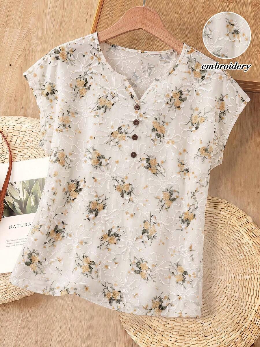 Rusticease 女士夏季度假花卉刺绣纽扣装饰蝙蝠袖衬衫