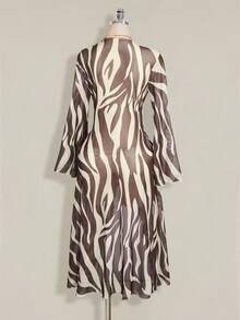 SHEIN ICON 女款大尺碼斑馬紋V領休閒百搭日常上衣 - 棕色 - 查看 11