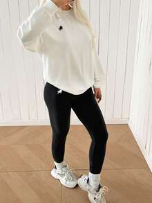 SHEIN EZwear 女款休閒馬術印花長袖T恤與內搭褲套裝 - 黑與白 - 查看 6