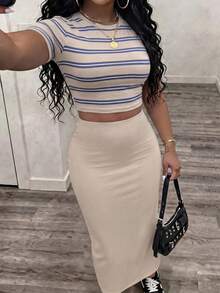 Slaydiva 2件組修身短袖圓領T恤與修身長裙 - 彩色 - 查看 2