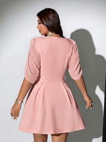 Viva Relle Plus Size Women's Spring/Summer New Arrival Elegant Sophisticated Lightweight Luxury Style Beige Apricot Cape Sleeve Dress, V-Neck Metal Buckle Waist Cinched Slimming Short Skirt. Suitable For Office Commute, Business Dating, Urban Streetwear, Sophisticated Lightweight Luxury Fashion Apparel, Minimalist Fashion Plus Size Women's Clothing. - Pink - View 2