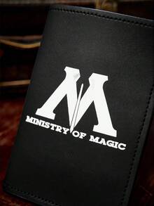 HARRY POTTER X SHEIN 巫師政府標誌 PU 皮革護照套，魔法行政徽章護照夾，時尚旅行保護套 - 黑色 - 查看 5