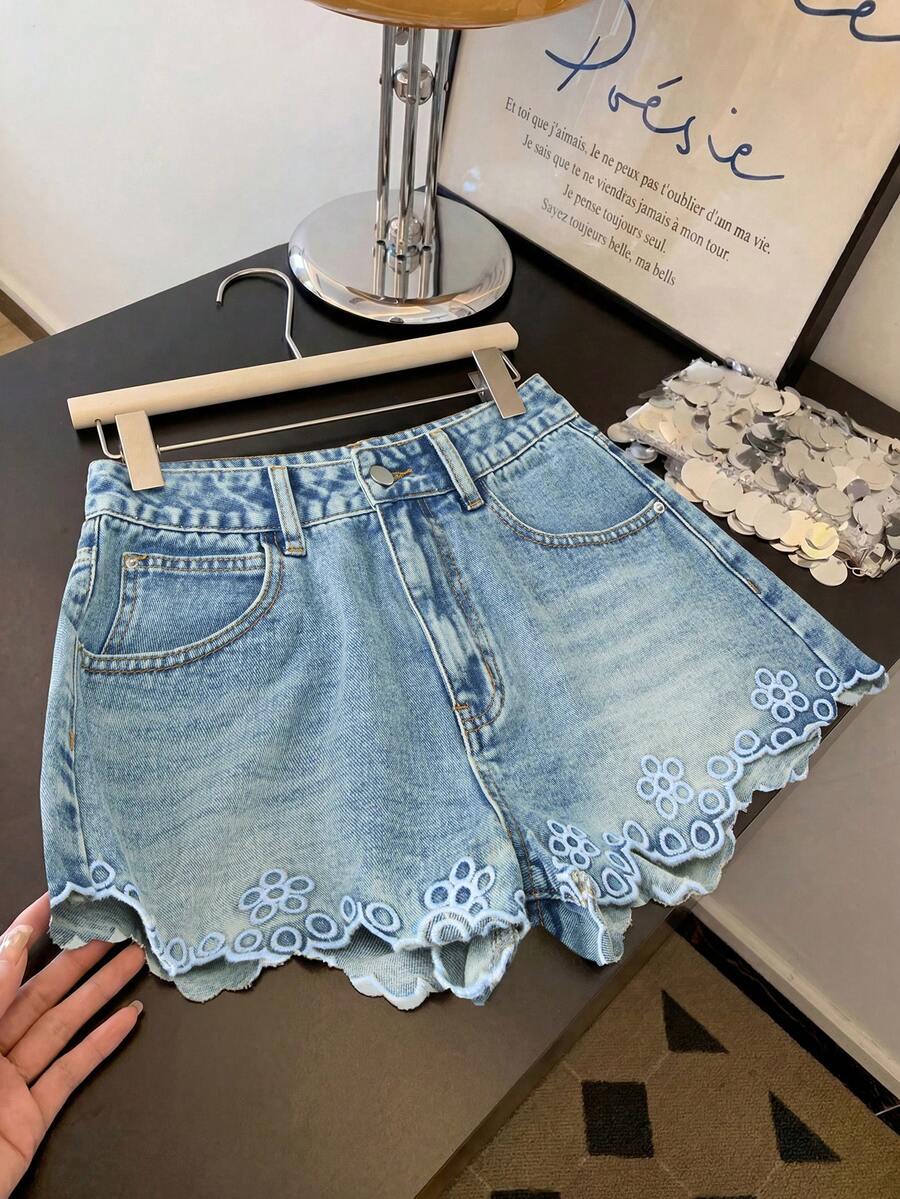 GlowEve 女款夏季休閒刺繡牛仔短褲 - 藍色 - 查看 1