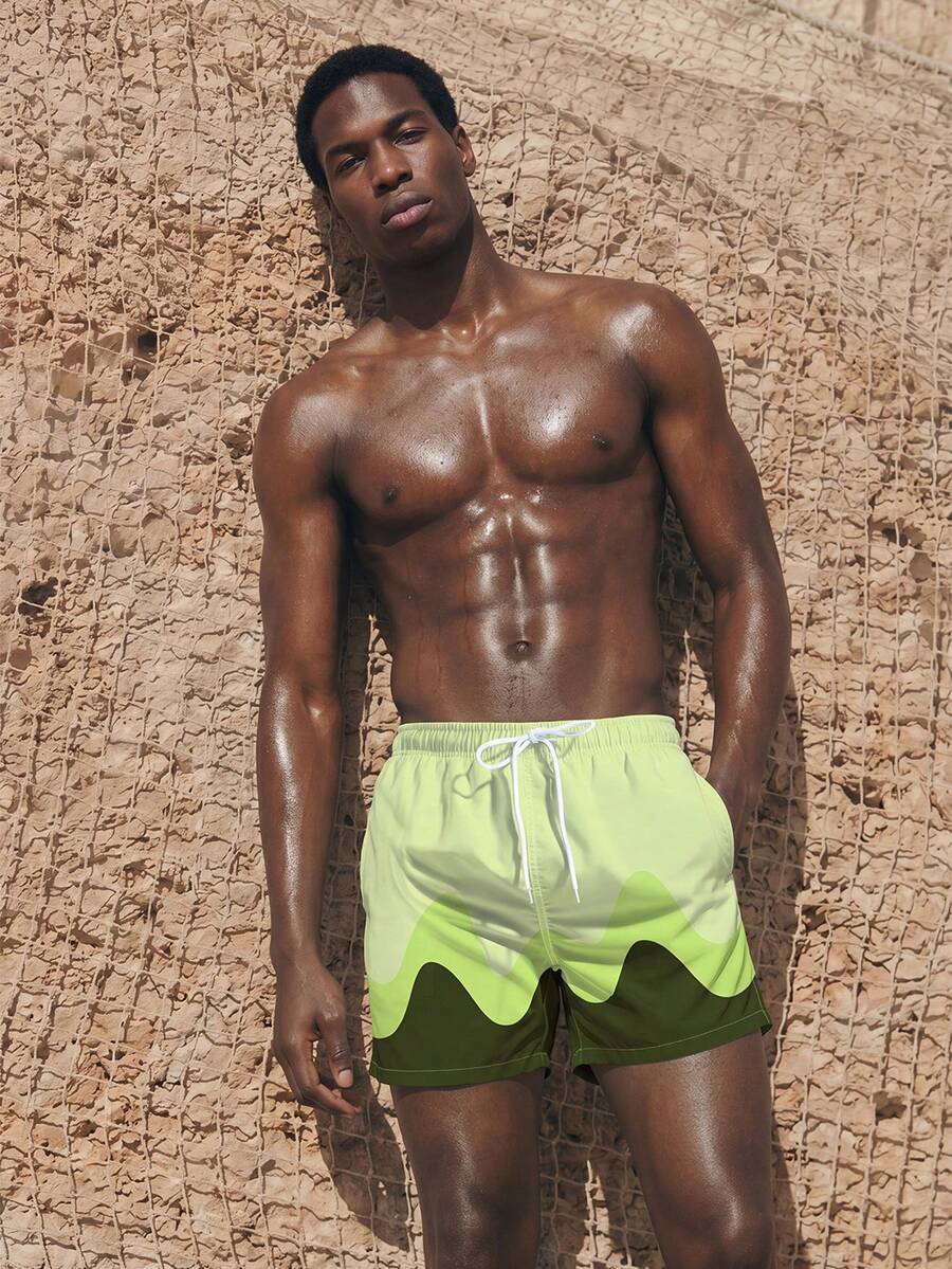 Palasendo Pantalones cortos casuales de playa con bloqueo de color y cordón en la cintura para hombres - Verde - Ver 1