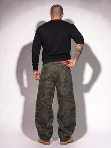 DSELFIQUE Men's Olive Green Loose Fit Multi-Pocket Distressed Camouflage Wide Leg Jeans,Baggy Camo Cargo Pants For Autumn Streetwear,Holiday Gift For Husband - Army Green - View 2