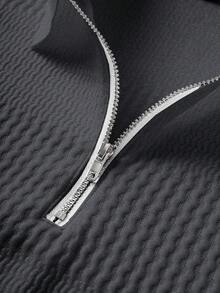 Manfinity Joysei Men's Knitted Jacquard Solid Color Textured Collar & Cuff Ribbed Zipper Polo Set - Dark Grey - View 4