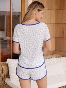 Doze Lane Minimalist Blue & White Floral Short Sleeve 2 Pieces Set, Comfortable Home Casual Pajama Set - Multicolor - View 2