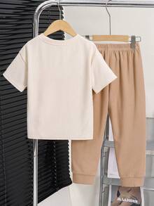 SHEIN Kids 2pcs/Set Young Boy Summer Casual Contrast Color Pocket T-Shirt & Long Sets, School, Campus, College - Multicolor - View 3