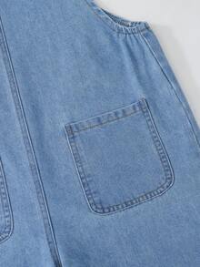 SHEIN Tween Girls Denim Overalls And Jumpsuits, Cute Sweet Casual Fashion School Style Outfit Recommendation! Classic Washed Blue Denim Comfortable Fabric, Side Button Opening Design For Easy On And Off, Wide Leg Design To Flatter Leg Shape. Front Pocket + Heart-Shaped Applique Embroidery Design, Sweet And Eye-Catching, Whether For Daily Outings, School Casual, Weekend Trips, Back To School Season, Return To School Season, Travel And Vacation, Let Your Child's Every Day Be Filled With Fashion And Vitality! - Blue - View 3
