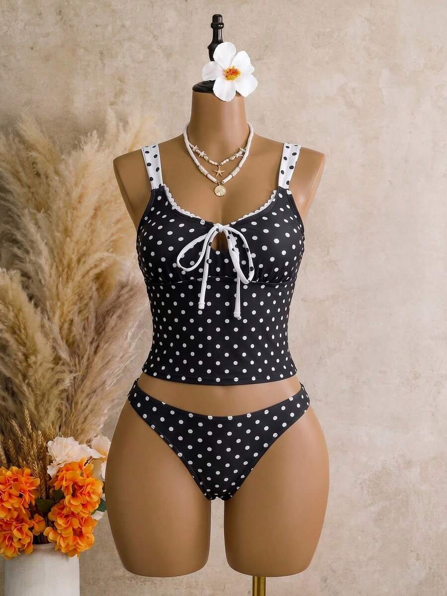 Bellisia Bikini de dos piezas con lunares negros & blancos, traje de baño estilo camisola con cordón francés, traje de baño de 2 piezas para vacaciones en la playa - Blanco y Negro - Ver 1
