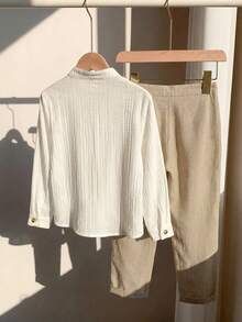SHEIN 2件組小男孩學院風白色紋理布料立領長袖襯衫與長褲套裝 - 彩色 - 查看 3