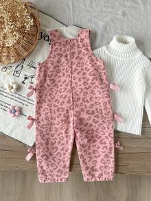 SHEIN 嬰兒女童中性款 0-3 歲幼兒春秋心形印花粉色燈芯絨吊帶褲套裝，胸前口袋設計，休閒版型適合外出與休閒穿著 - 粉色 - 查看 2