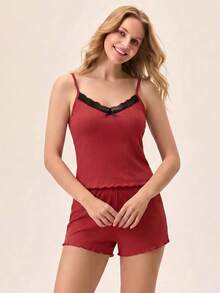 SHEIN Set pigiama casual da donna 2 pezzi, top senza maniche e pantaloncini da casa, in maglia a costine tinta unita rosa e bianca con motivo ciliegie, dettagli in pizzo a contrasto, comodo e casual - Multicolore - Visualizzare 4