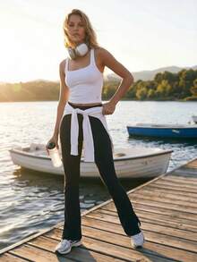 WanderVale Women's Solid Color Casual Versatile Daily Outdoor Fitted Flare Pants - Black - View 3