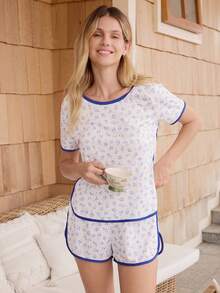 Doze Lane Minimalist Blue & White Floral Short Sleeve 2 Pieces Set, Comfortable Home Casual Pajama Set - Multicolor - View 1