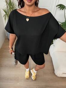 SHEIN EZwear 大尺碼女款純黑色極簡套裝 舒適露肩T恤與短褲 - 黑色 - 查看 2