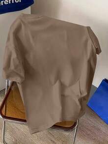 Resyla 男士圓領 3D 字母圖案休閒百搭日常穿著 T 恤 - 棕色 - 查看 2